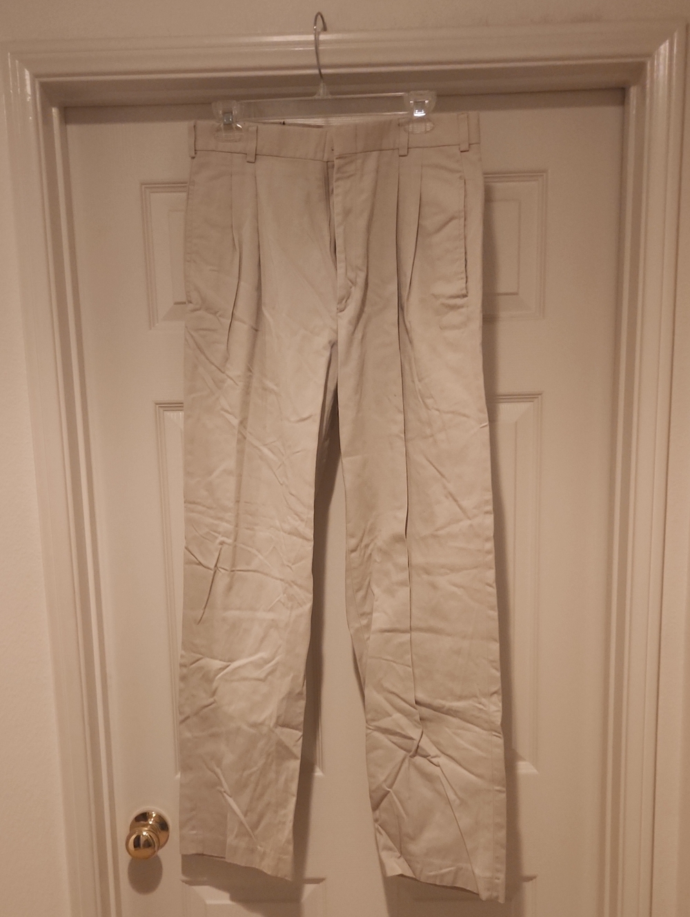 Men's Pleated Khaki Chinos - Cream